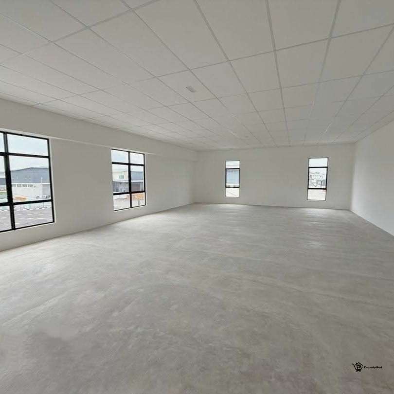 1.5 Storey Semi-D Light Industry Corner Unit In Palmera @ Bukit Minyak