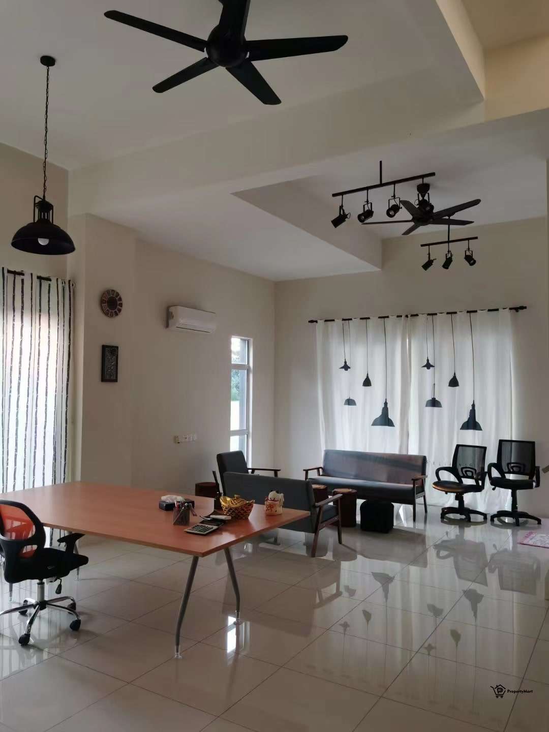 Semi D Conner Unit @ Rain Tree Park for SALES