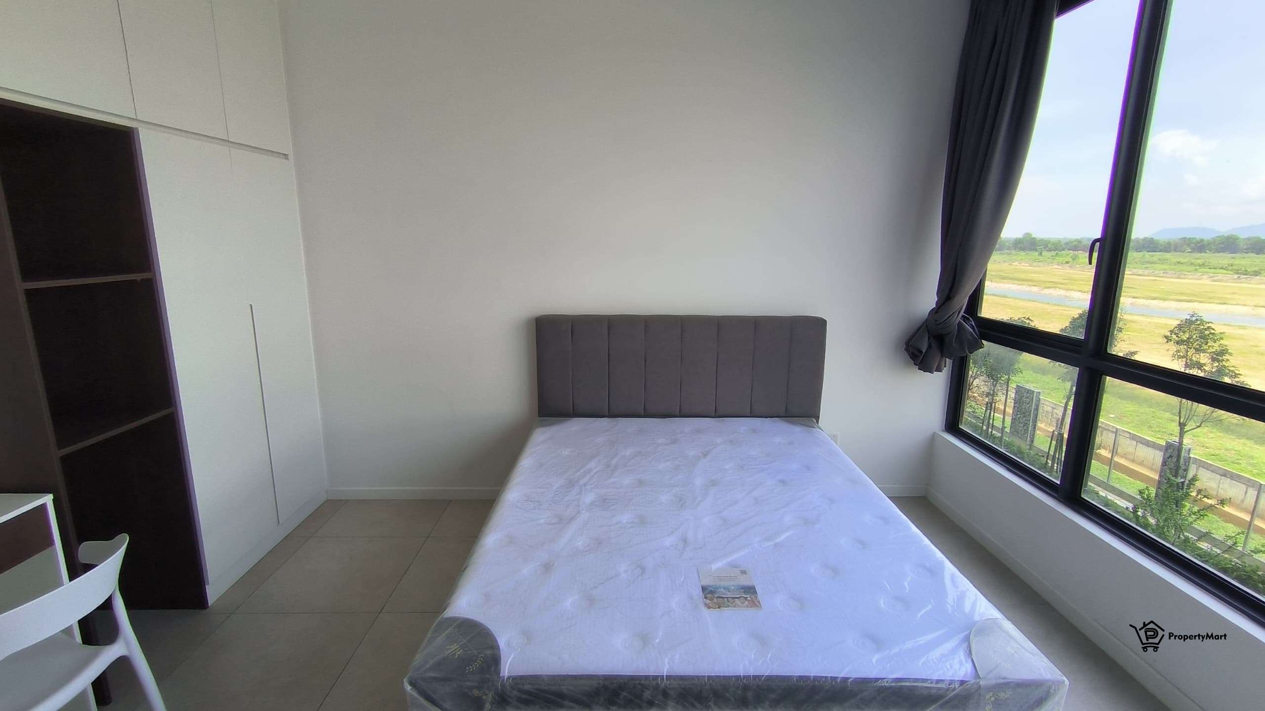 Anggun Double Room for Rent