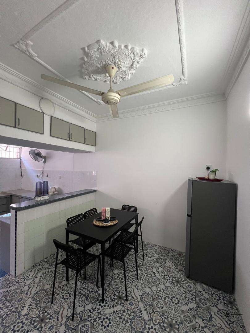 Pekaka Landed House - Room to let