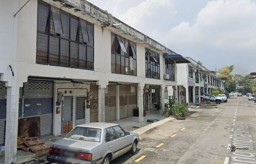 BM 2 Storey Shop Lot For Sale